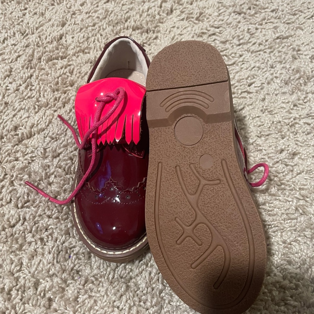 Girls shoes
